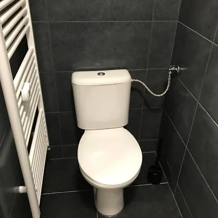 Apartment Near The Center With Privat Parking *