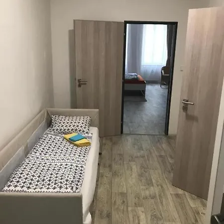 Near The Center With Privat Parking Apartman