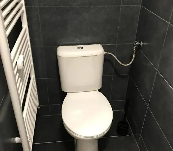 Apartment Near The Center With Privat Parking *