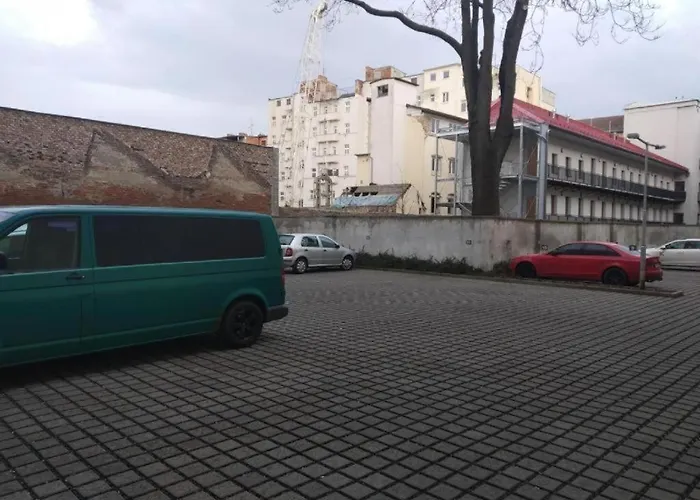 Near The Center With Privat Parking *